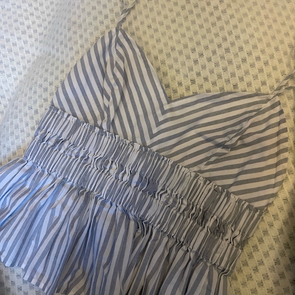 Express Tank Top 💙 - Picture 2 of 4